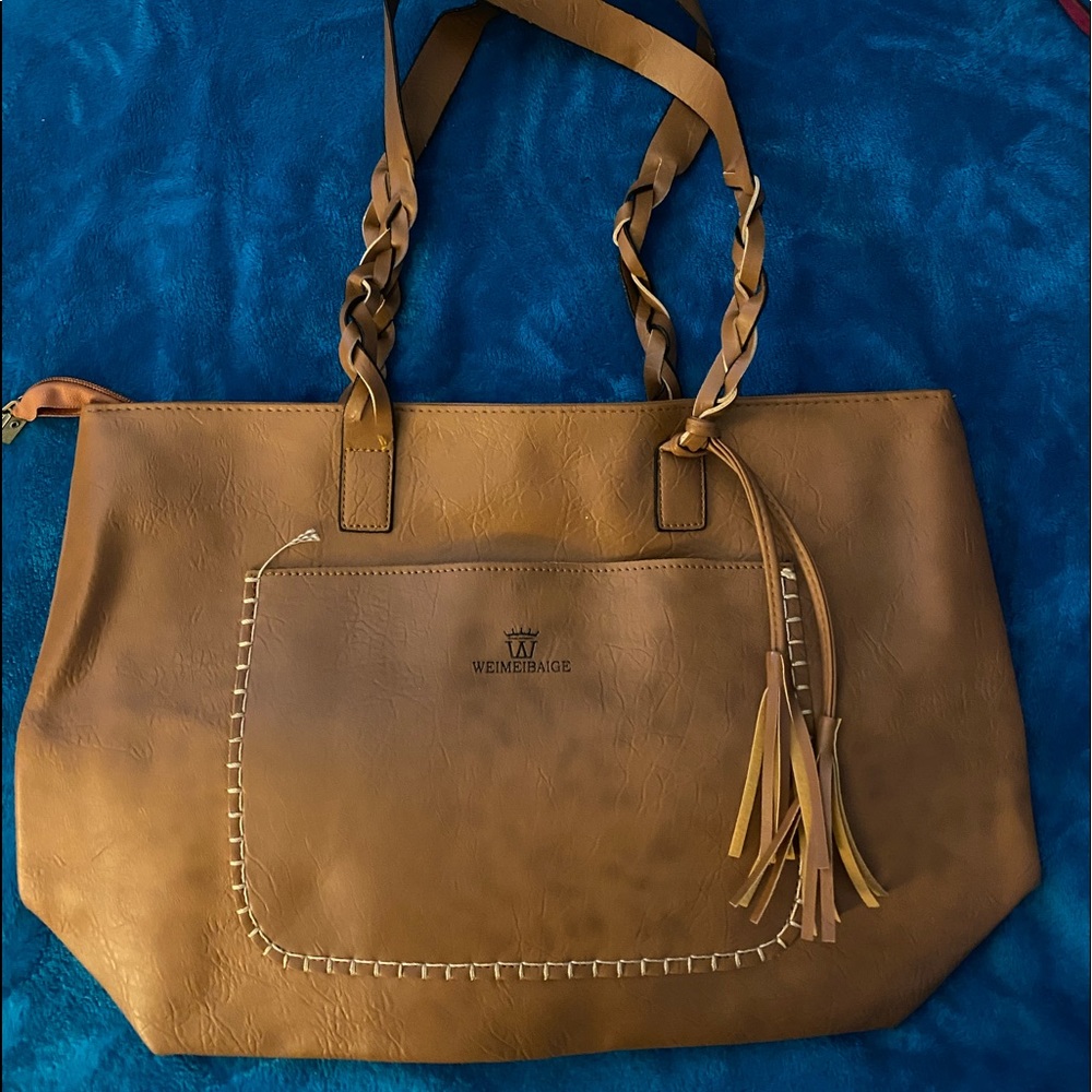 Tan tote bag